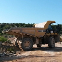 Potence réalisée par l'exploitant - Cat 770 G - Sainte Magnance ( 89 )